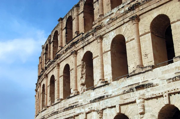 El Jem - L'anfiteatro romano ai margini del dese tunisino — Foto Stock