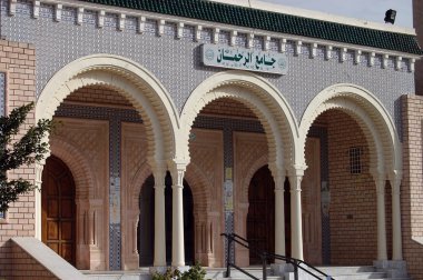 Minare ve cami Tunus