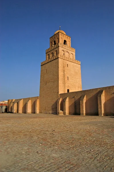 Die Minarette und Moscheen in Tunesien — Stockfoto