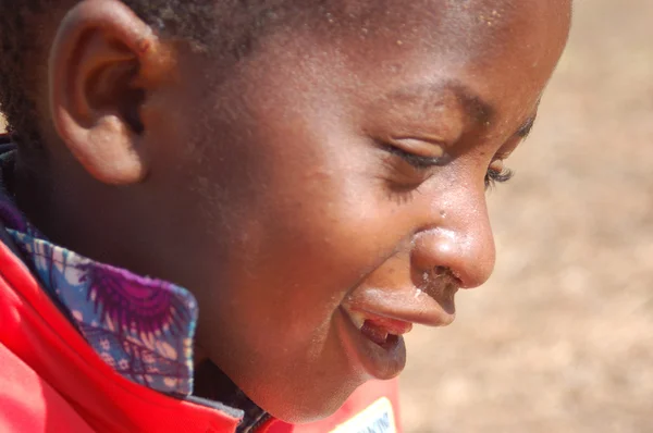 O olhar da África nos rostos das crianças - Village Pomerini — Fotografia de Stock
