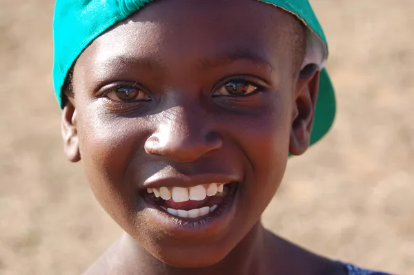 Lo sguardo dell'Africa sui volti dei bambini - Villaggio Pomerini — Foto Stock