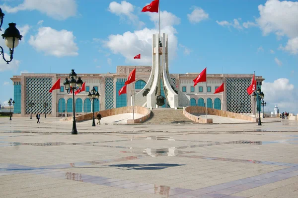 Radnice tunis a jeho velké náměstí — Stock fotografie