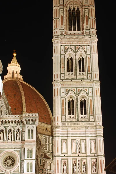 Katedrála santa maria del fiore v noci - Florencie — Stock fotografie