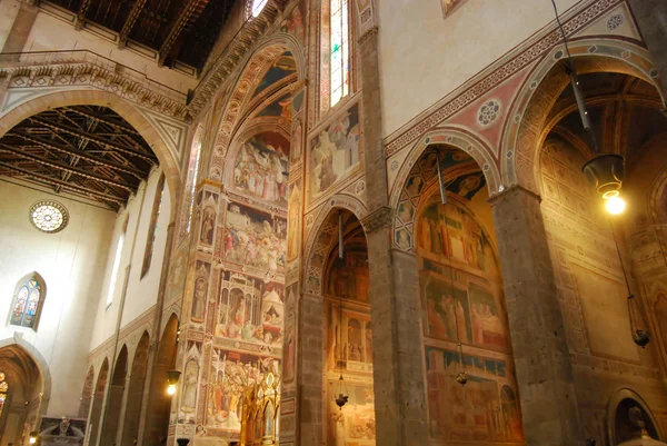 Freskerna i kyrkan santa croce i Florens-Toscana-it — Stockfoto