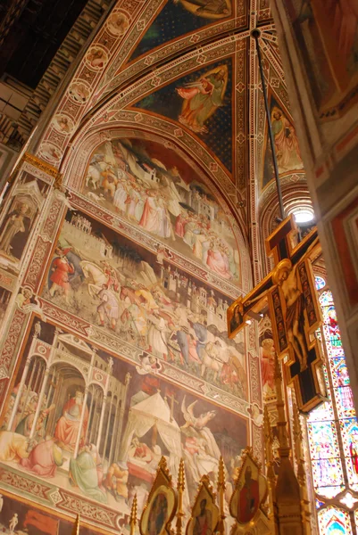 De fresco's in de kerk van santa croce in florence-Toscane-it — Stockfoto