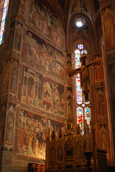 Los frescos en la Iglesia de Santa Croce en Florencia-Toscana-It — Foto de Stock