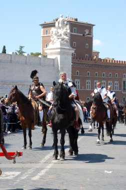 21 Nisan 2014, Roma'nın doğumu