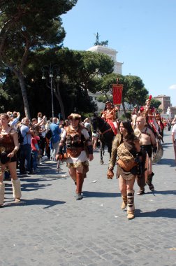 21 Nisan 2014, Roma'nın doğumu