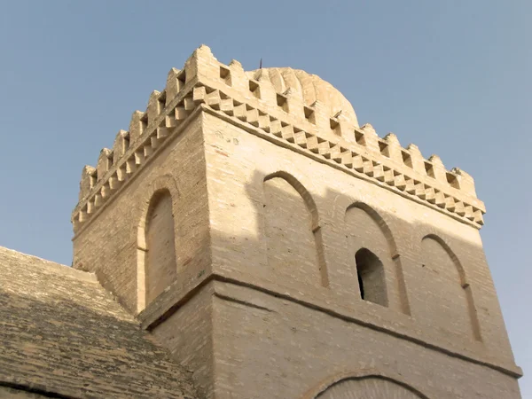 Masywne mury miasta Kairuan w Tunezji — Stockfoto