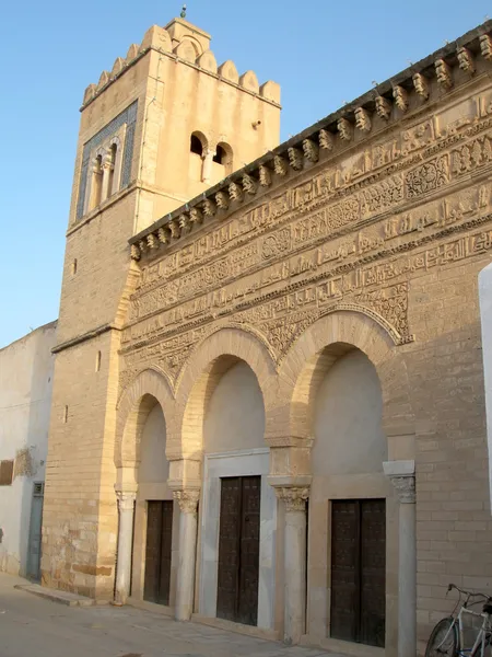 As muralhas maciças da cidade de Kairouan na Tunísia — Fotografia de Stock