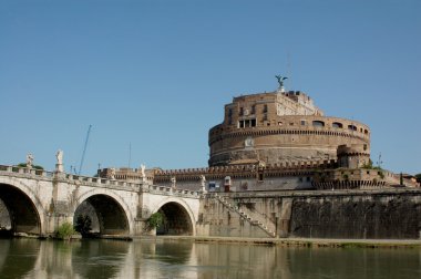 köprünün diğer tarafında tiber Nehri - Roma - İtalya Roma manzarası