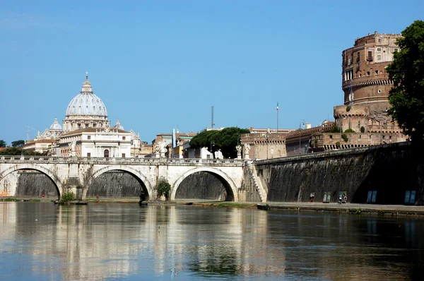 Rome view from the bridge over the Tiber river - Rome - Italy — Stock Photo, Image