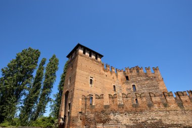 Castelvecchio'yu Verona - İtalya (1357)