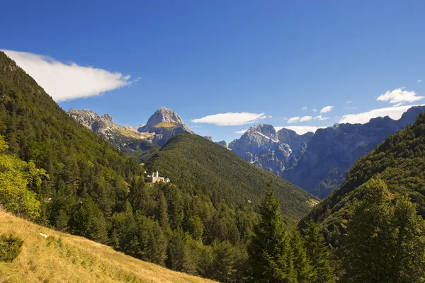 Predil Pass e Monte Mangart - Eslovénia — Fotografia de Stock