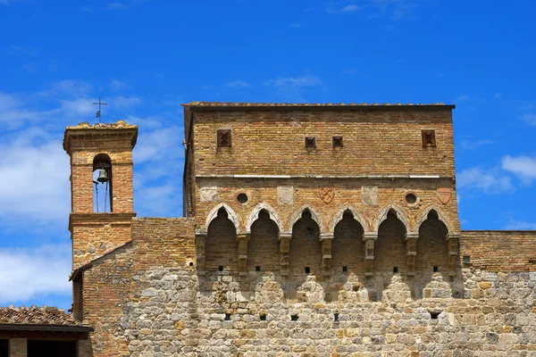 Porta san giovanni - san gimignano Italië — Stockfoto
