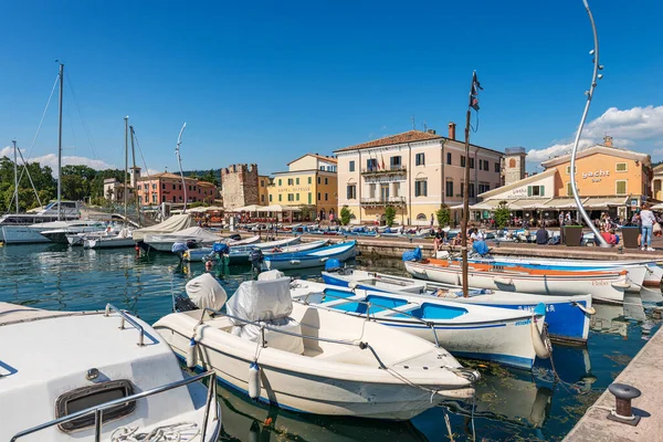 Bardolino Italien Maj 2021 Gardasjöns Hamn Lago Garda Med Många — Stockfoto