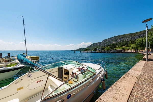 Haven Van Het Stadje Garda Toeristenoord Aan Kust Van Het — Stockfoto