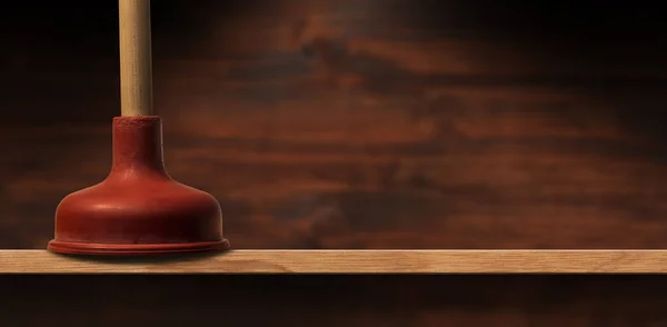 Extreme Nahaufnahme Eines Roten Gummikolbens Mit Holzgriff Auf Einem Holzregal — Stockfoto