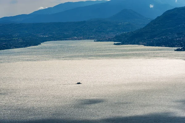 Widok Lotu Ptaka Jezioro Garda Lago Garda Małym Miasteczkiem Salo — Zdjęcie stockowe