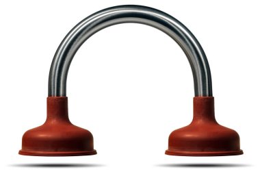 Kırmızı kauçuk pompa, kıvrımlı paslanmaz çelik boru şeklinde, beyaz arka planda izole edilmiş, fotokopi alanı ve gölgeli..