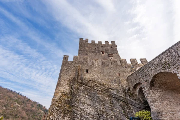 中世纪的Tenno小村城堡 建于12世纪末 意大利Trentino Alto Adige Trentino省 — 图库照片