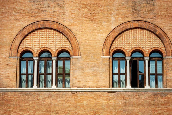 Treviso Centru Detailní Záběr Středověkého Paláce Palazzo Dei Trecento Nebo — Stock fotografie