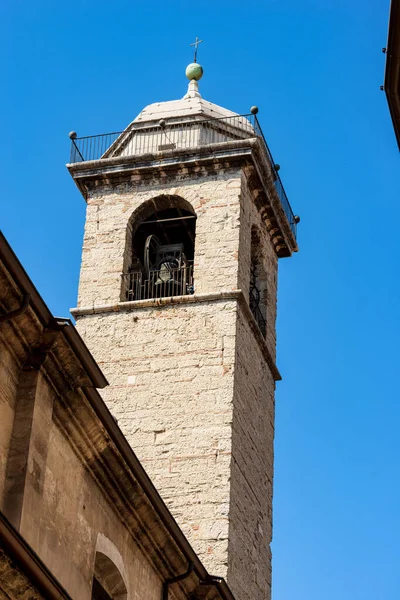 Brescia市中心圣朱塞佩 圣约瑟夫 古代教堂的钟楼 文艺复兴时期和哥特式 1519年 通过San Giuseppe大道靠近意大利伦巴第的Piazza Della Loggia — 图库照片
