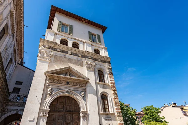 Brescia市中心古洛吉亚宫 Palazzo Della Loggia 的近景 文艺复兴风格 1492 1574年 位于洛吉亚镇广场 Piazza — 图库照片