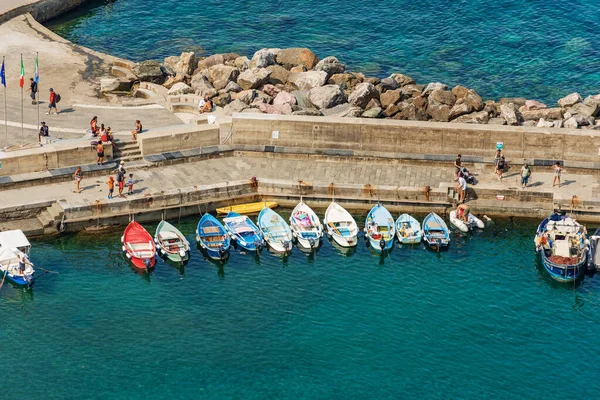 Vernaza Talya Temmuz 2019 Antik Vernazza Köyünün Küçük Limanının Havadan — Stok fotoğraf