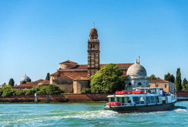 Venedik gölü. Isola 'daki San Michele Kilisesi, Mauro Codussi tarafından Rönesans Tarzı' nda (1468-1479) San Michele di Murano olarak da adlandırılır. UNESCO dünya mirası sahası, Veneto, İtalya, Avrupa.