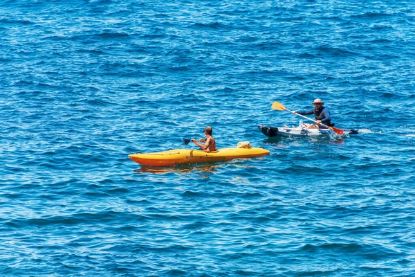 Gulf Spezia Italy July 2022 Two Adult Men Paddle Blue — стокове фото
