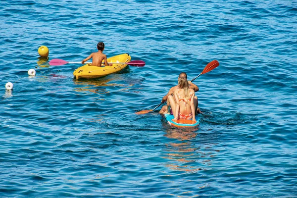 Spezia Itálie Července 2022 Pár Postaví Pádlo Nebo Paddleboarding Sup — Stock fotografie