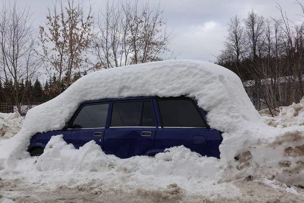 Car Covered Snow Winter Russia — Stock Photo, Image