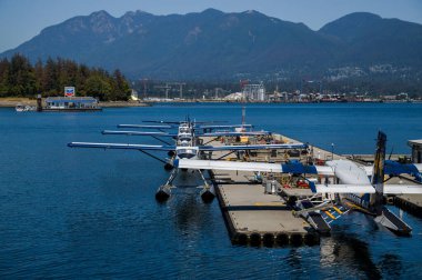 Vancouver şehri deniz uçakları havaalanı. Şehir merkezinde liman havacılığı