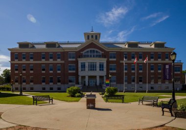Charlottetown Hollanda Koleji - Eğitim Binası,