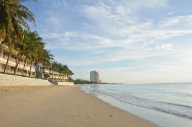 güzel bir plaj ve tatil köyleri-sabah