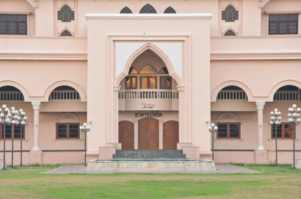 Grande porta da grande mesquita — Fotografia de Stock