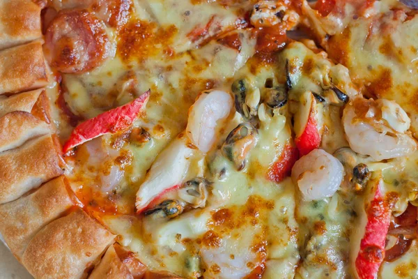 Пицца из морепродуктов — стоковое фото
