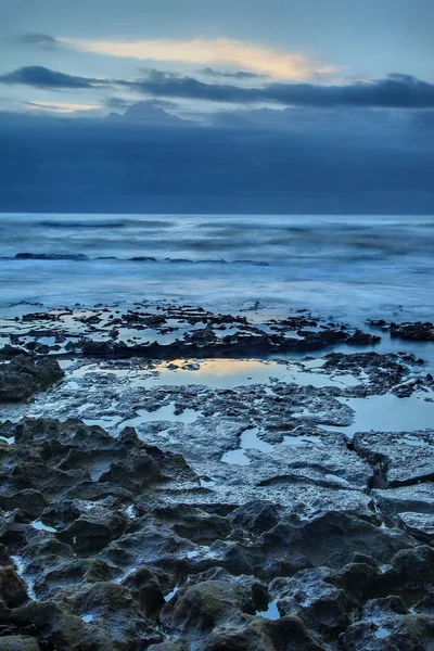 Cape vidal siyah kayalar