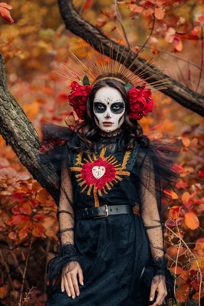 Young Woman Sugar Skull Makeup Red Roses Dressed Black Costume — Stock Photo, Image