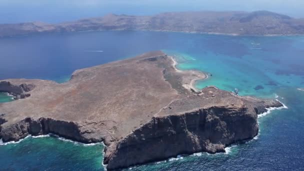 Vacker Utsikt Från Drönare Genom Flytande Moln Gramvousa Och Havet — Stockvideo