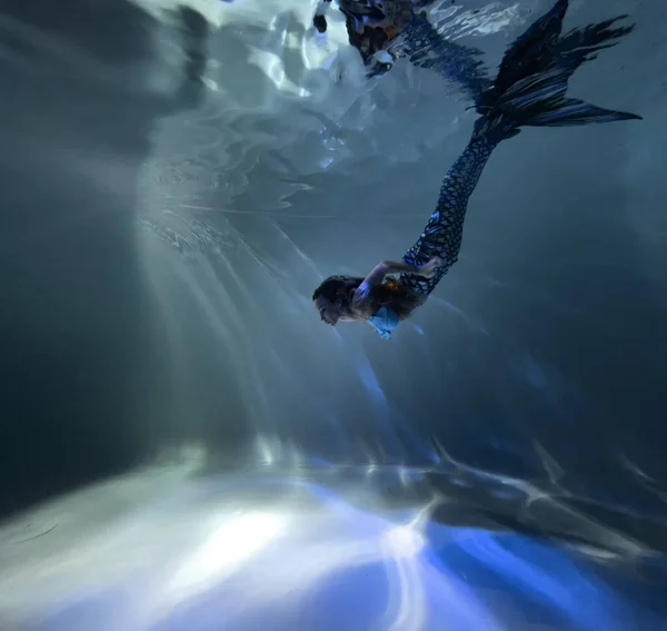 Beautiful Young Woman Mermaid Tail Swims Dives Sunlit Deep Water — Stock Photo, Image