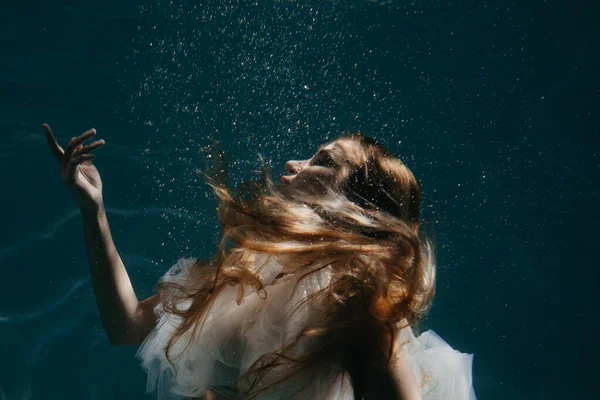 Portrait Beautiful Swimming Diving Woman Bridal Dress Underwater — Stock Photo, Image