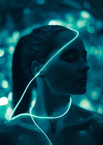 Portré Fiatal Kozmikus Kép Földönkívüli Istennő Fényes Test Művészet Neon — Stock Fotó