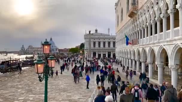 View Piazza San Marco Venice Doge Palace People Passing Sunset — Stock Video