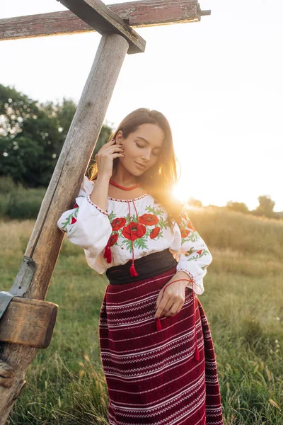 Young Ukrainian Woman Stands Traditional National Embroidered Shirt Skirt Wooden — 스톡 사진