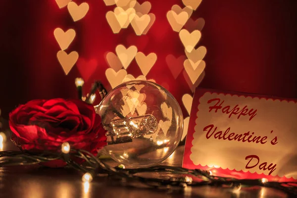 Feliz Día San Valentín Escribiendo Tarjeta Con Bombilla Rosa Forma —  Fotos de Stock