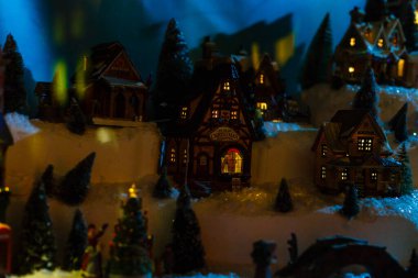 Kiev, UKRAINE - 26 Ocak 2020 Kış Ülkesi Vdnh sergisi Yeni Yıl ve Noel tatili, rüya fabrikası dekorasyonu