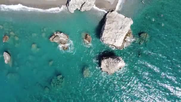 Bela paisagem marinha grega no dia ensolarado. Lugar de Creta sul — Vídeo de Stock