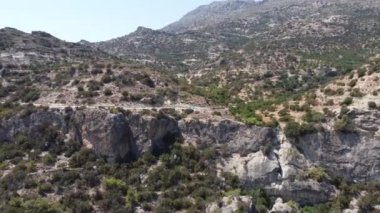 Deniz ya da Okyanus Körfezi ve Boş Kum Sahili ile Havadan Gelen Yunan manzarası. Yunanistan 'ın Girit kentinde Güzel Tatil ve Turizm Merkezi.